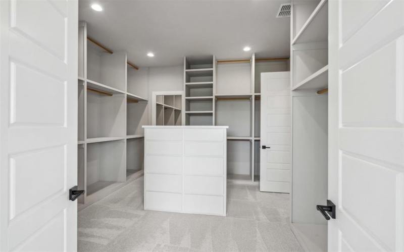 1027 Estancia Boulevard, Weatherford, TX 76088, 4 Habitaciones Habitaciones , ,3 BañosBaños,Residential,En Venta,1027 Estancia Boulevard,0,21198058