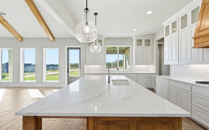 1027 Estancia Boulevard, Weatherford, TX 76088, 4 Habitaciones Habitaciones , ,3 BañosBaños,Residential,En Venta,1027 Estancia Boulevard,0,21198058