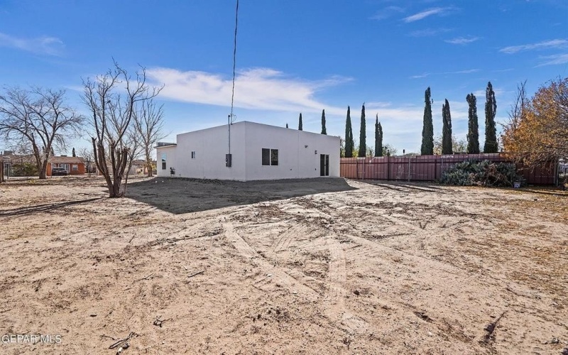 415 Valle Los Nogales Drive, Socorro, TX 79927, 3 Habitaciones Habitaciones , ,2 BañosBaños,Residential,En Venta,415 Valle Los Nogales Drive,0,21198099