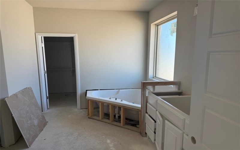 701 Broken Bow Lane, Cleburne, TX 76033, 3 Bedrooms Bedrooms, ,2 BathroomsBathrooms,Residential,For Sale,701 Broken Bow Lane,0,21198239