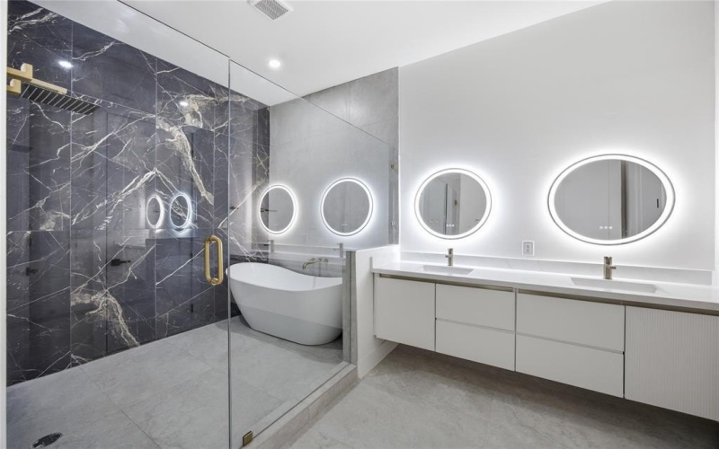 4220 MUNGER Avenue, Dallas, TX 75204, 3 Bedrooms Bedrooms, ,3 BathroomsBathrooms,Residential,For Sale,4220 MUNGER Avenue,0,21198365