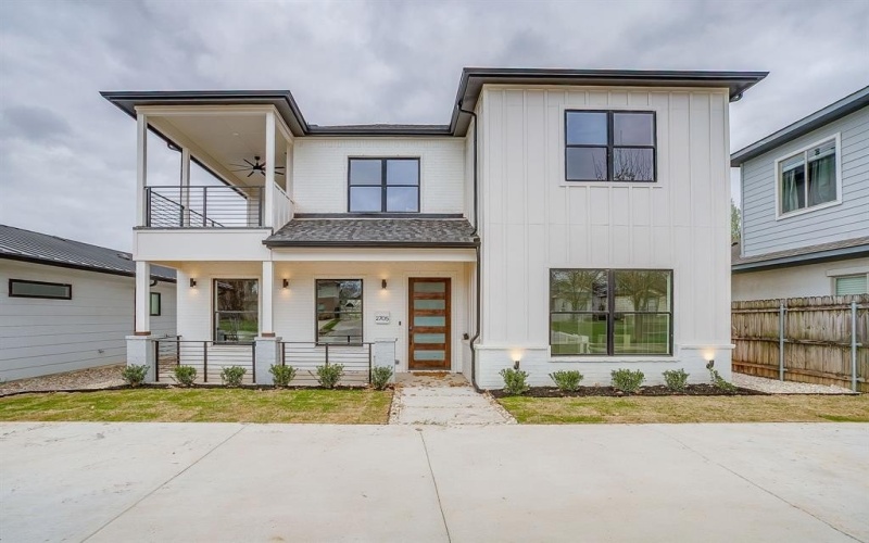 2705 Gordon Avenue, Fort Worth, TX 76110, 5 Habitaciones Habitaciones , ,6 BañosBaños,Residential,En Venta,2705 Gordon Avenue,0,21198474