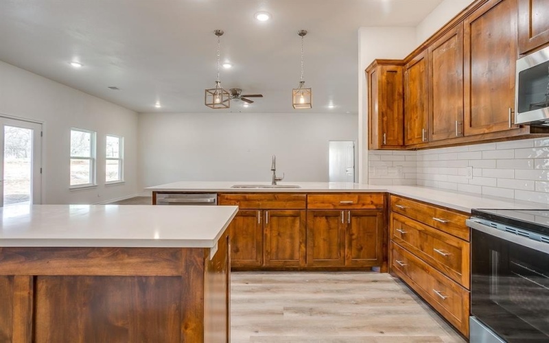 130 Abbott Avenue, Covington, TX 76636, 4 Bedrooms Bedrooms, ,2 BathroomsBathrooms,Residential,For Sale,130 Abbott Avenue,0,21198631