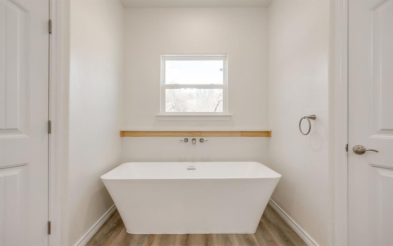 130 Abbott Avenue, Covington, TX 76636, 4 Bedrooms Bedrooms, ,2 BathroomsBathrooms,Residential,For Sale,130 Abbott Avenue,0,21198631