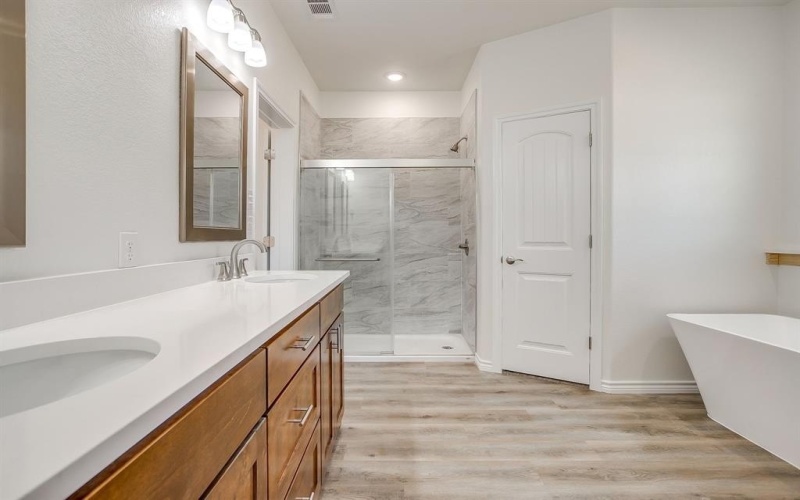 130 Abbott Avenue, Covington, TX 76636, 4 Bedrooms Bedrooms, ,2 BathroomsBathrooms,Residential,For Sale,130 Abbott Avenue,0,21198631