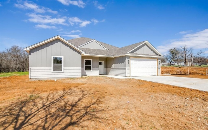 130 Abbott Avenue, Covington, TX 76636, 4 Bedrooms Bedrooms, ,2 BathroomsBathrooms,Residential,For Sale,130 Abbott Avenue,0,21198631