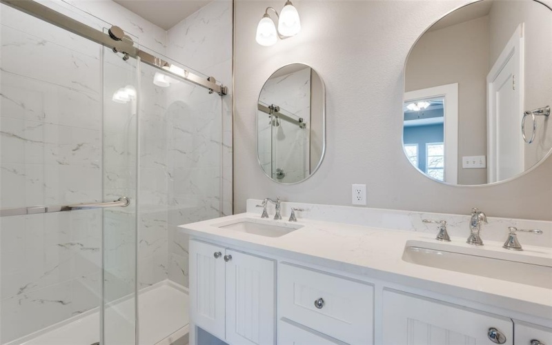 104 Market Street, Lake Dallas, TX 75065, 3 Bedrooms Bedrooms, ,2 BathroomsBathrooms,Residential,For Sale,104 Market Street,0,21199201