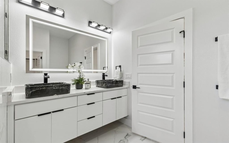 3510 Navaro Street, Dallas, TX 75212, 4 Bedrooms Bedrooms, ,3 BathroomsBathrooms,Residential,For Sale,3510 Navaro Street,0,21199276