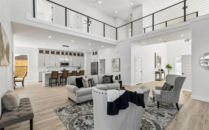 3510 Navaro Street, Dallas, TX 75212, 4 Bedrooms Bedrooms, ,3 BathroomsBathrooms,Residential,For Sale,3510 Navaro Street,0,21199276