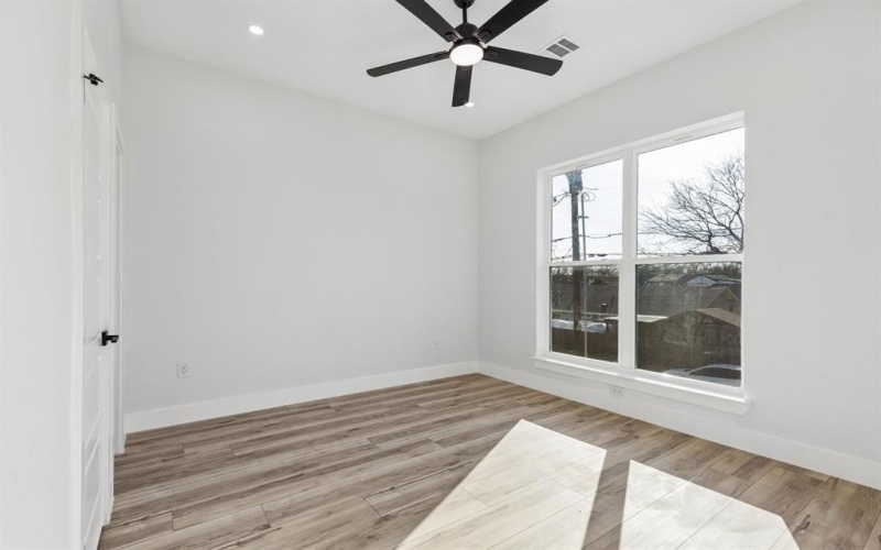 3510 Navaro Street, Dallas, TX 75212, 4 Bedrooms Bedrooms, ,3 BathroomsBathrooms,Residential,For Sale,3510 Navaro Street,0,21199276