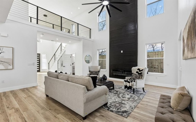 3510 Navaro Street, Dallas, TX 75212, 4 Bedrooms Bedrooms, ,3 BathroomsBathrooms,Residential,For Sale,3510 Navaro Street,0,21199276