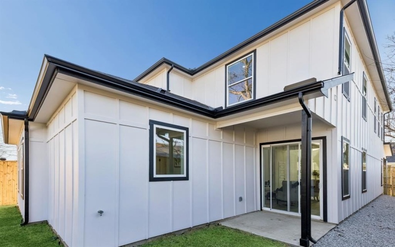 3510 Navaro Street, Dallas, TX 75212, 4 Bedrooms Bedrooms, ,3 BathroomsBathrooms,Residential,For Sale,3510 Navaro Street,0,21199276