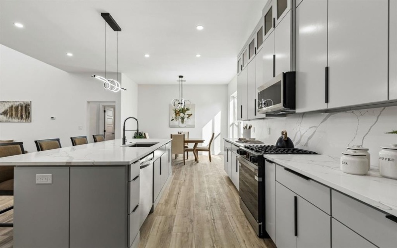 3510 Navaro Street, Dallas, TX 75212, 4 Bedrooms Bedrooms, ,3 BathroomsBathrooms,Residential,For Sale,3510 Navaro Street,0,21199276