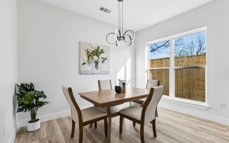 3510 Navaro Street, Dallas, TX 75212, 4 Bedrooms Bedrooms, ,3 BathroomsBathrooms,Residential,For Sale,3510 Navaro Street,0,21199276