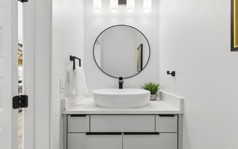 3510 Navaro Street, Dallas, TX 75212, 4 Bedrooms Bedrooms, ,3 BathroomsBathrooms,Residential,For Sale,3510 Navaro Street,0,21199276