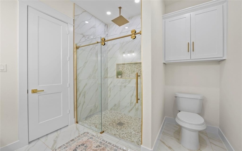 1033 E Bowie Street, Fort Worth, TX 76104, 4 Habitaciones Habitaciones , ,2 BañosBaños,Residential,En Venta,1033 E Bowie Street,0,21199295