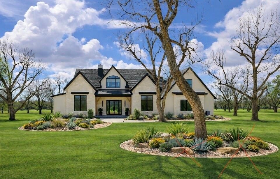 1637 Earhart Drive, Granbury, TX 76049, 4 Bedrooms Bedrooms, ,3 BathroomsBathrooms,Residential,For Sale,1637 Earhart Drive,0,21199401