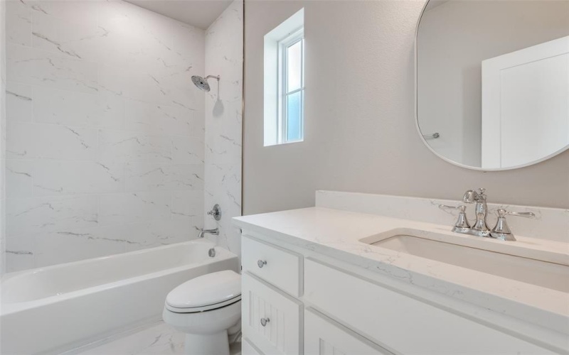 106 Market Street, Lake Dallas, TX 75065, 3 Bedrooms Bedrooms, ,2 BathroomsBathrooms,Residential,For Sale,106 Market Street,0,21199431