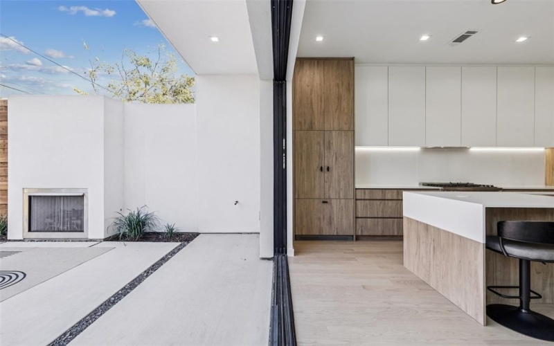 5635 Matalee Avenue, Dallas, TX 75206, 3 Bedrooms Bedrooms, ,2 BathroomsBathrooms,Residential,For Sale,5635 Matalee Avenue,0,21199489