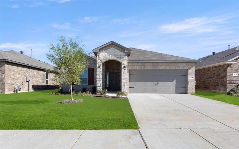 418 Comanche Drive, Cleburne, TX 76033, 3 Bedrooms Bedrooms, ,2 BathroomsBathrooms,Residential,For Sale,418 Comanche Drive,20703837