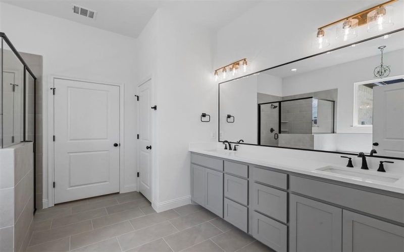427 Red Bird, Springtown, TX 76082, 4 Habitaciones Habitaciones , ,3 BañosBaños,Residential,En Venta,427 Red Bird,20704107
