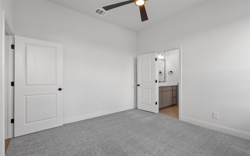 427 Red Bird, Springtown, TX 76082, 4 Habitaciones Habitaciones , ,3 BañosBaños,Residential,En Venta,427 Red Bird,20704107