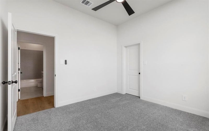 427 Red Bird, Springtown, TX 76082, 4 Habitaciones Habitaciones , ,3 BañosBaños,Residential,En Venta,427 Red Bird,20704107