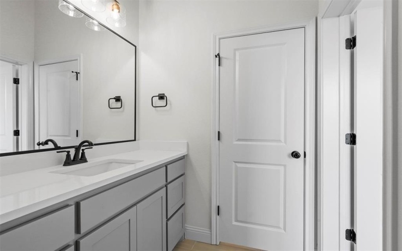 427 Red Bird, Springtown, TX 76082, 4 Habitaciones Habitaciones , ,3 BañosBaños,Residential,En Venta,427 Red Bird,20704107