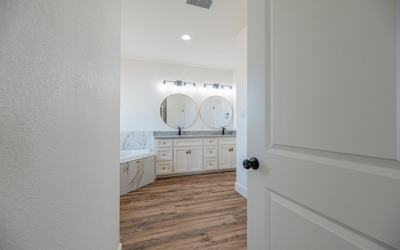 1813 N County Rd 1112, Midland, TX 79706, 4 Bedrooms Bedrooms, ,3 BathroomsBathrooms,Residential,For Sale,1813 N County Rd 1112,0,50091330