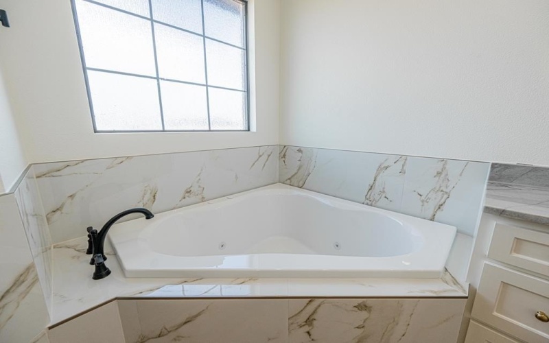 1813 N County Rd 1112, Midland, TX 79706, 4 Bedrooms Bedrooms, ,3 BathroomsBathrooms,Residential,For Sale,1813 N County Rd 1112,0,50091330