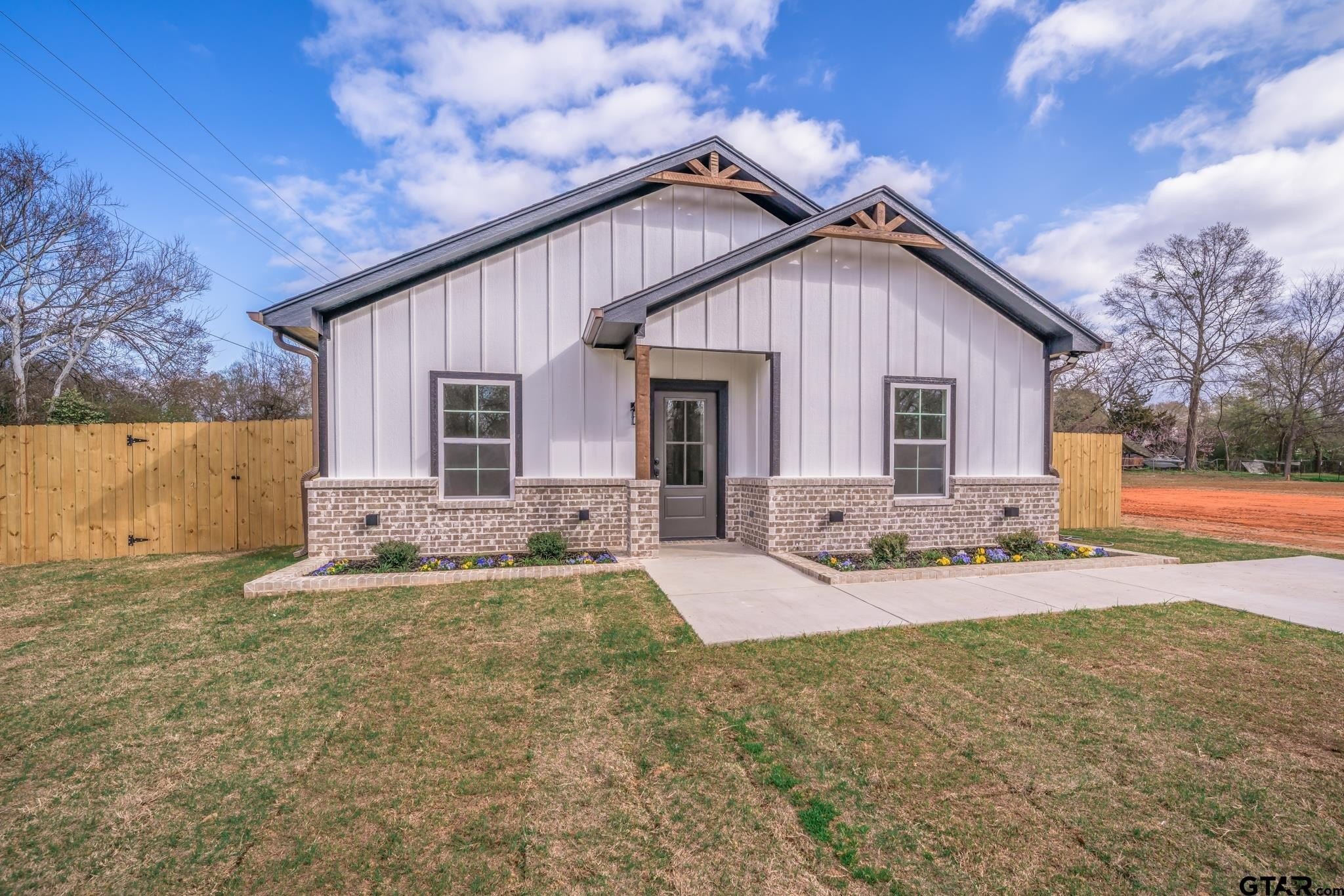 840 devereaux st, Jacksonville, TX 75766, 3 Bedrooms Bedrooms, ,2 BathroomsBathrooms,Residential,For Sale,840 devereaux st,0,26003168