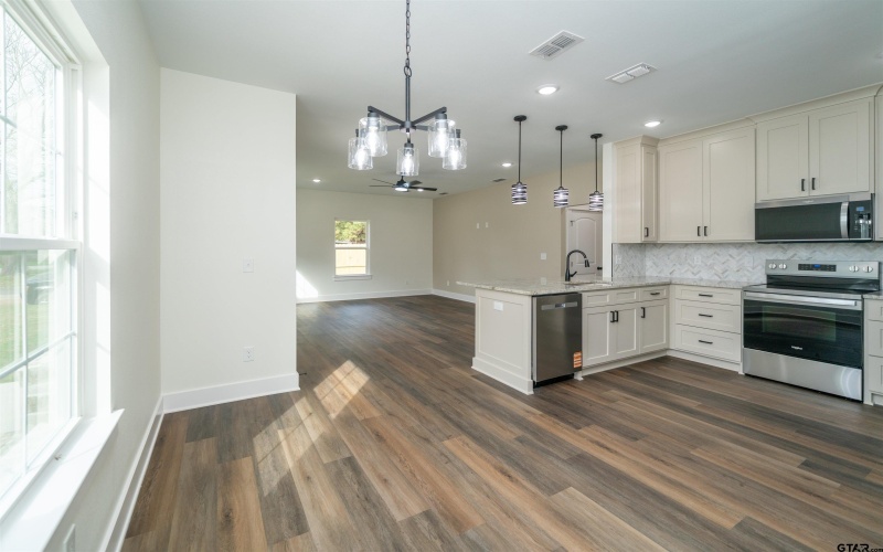 840 devereaux st, Jacksonville, TX 75766, 3 Bedrooms Bedrooms, ,2 BathroomsBathrooms,Residential,For Sale,840 devereaux st,0,26003168