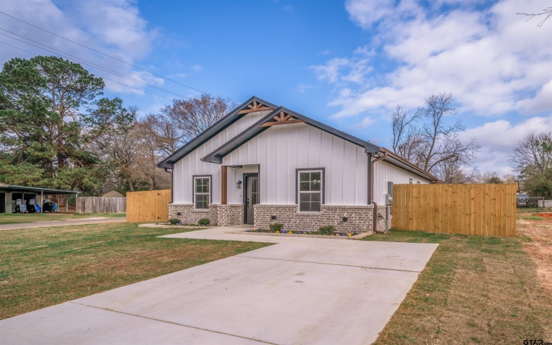 840 devereaux st, Jacksonville, TX 75766, 3 Bedrooms Bedrooms, ,2 BathroomsBathrooms,Residential,For Sale,840 devereaux st,0,26003168