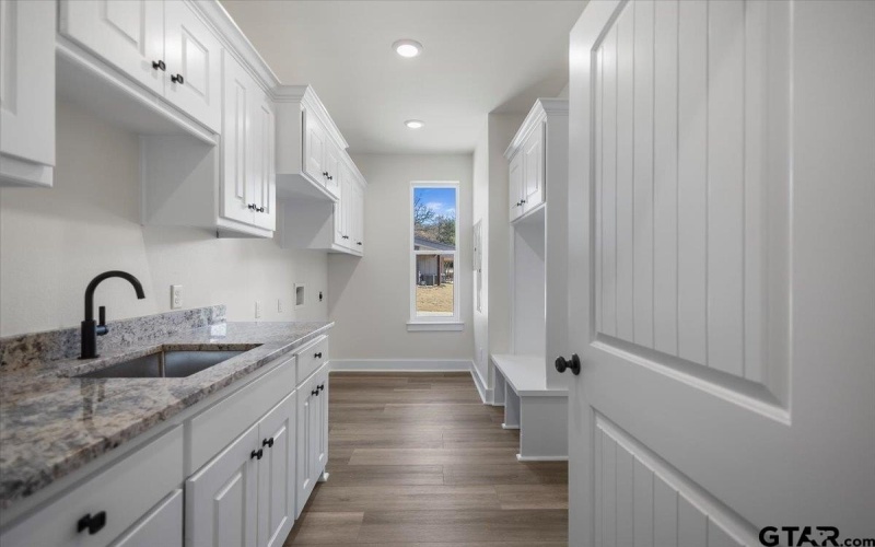 24110 Sun Ridge Road, Lindale, TX 75771, 3 Bedrooms Bedrooms, ,3 BathroomsBathrooms,Residential,For Sale,24110 Sun Ridge Road,0,26003193