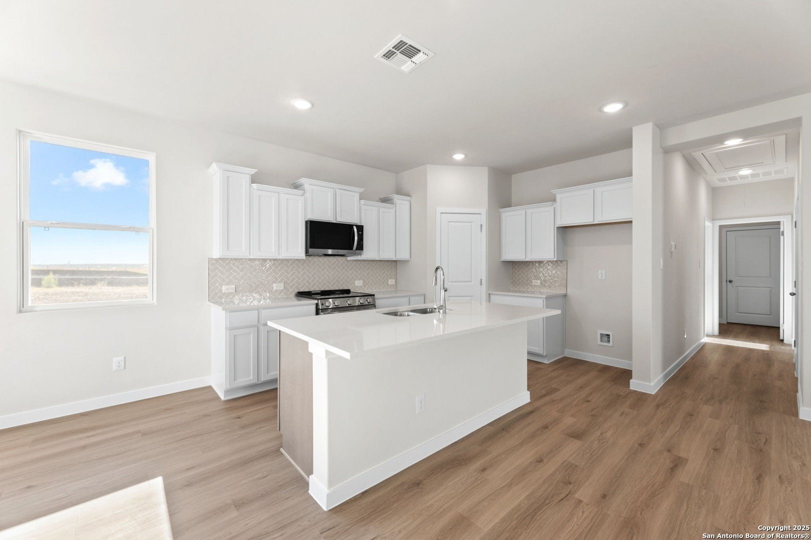 754 Whitman, New Braunfels, TX 78130, 3 Habitaciones Habitaciones , ,2 BañosBaños,Residential,En Venta,754 Whitman,0,1946083