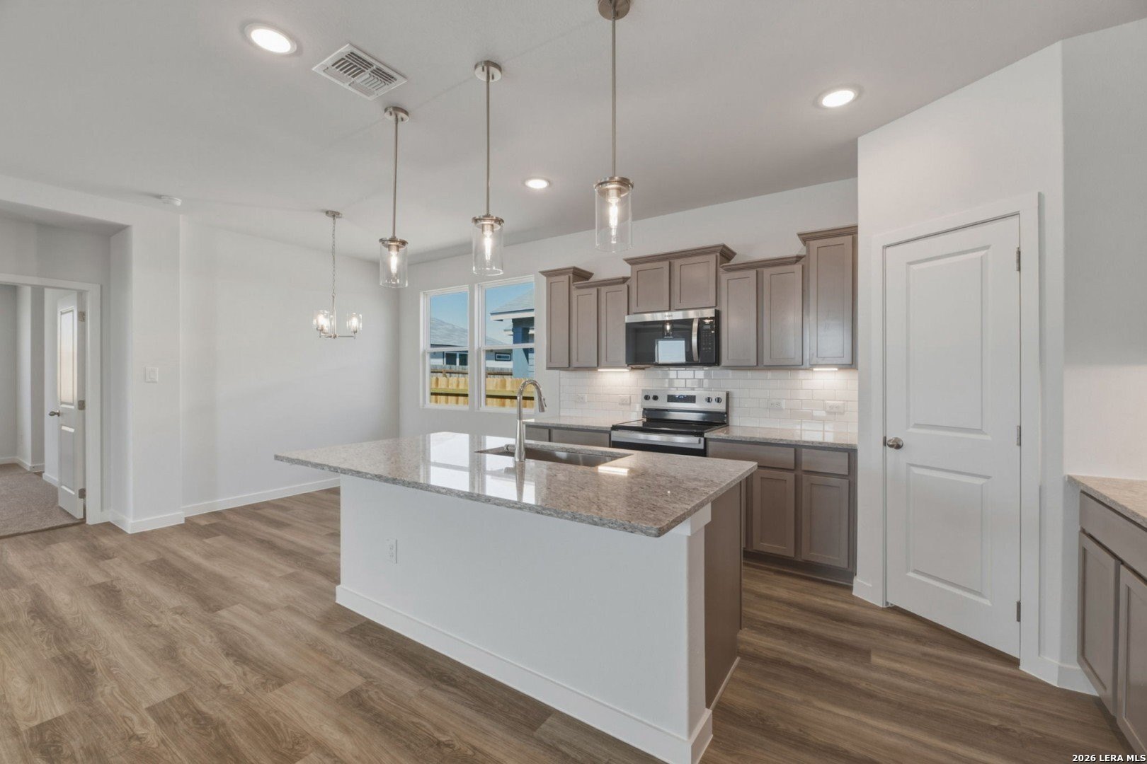 758 Whitman, New Braunfels, TX 78130, 3 Habitaciones Habitaciones , ,2 BañosBaños,Residential,En Venta,758 Whitman,0,1946093