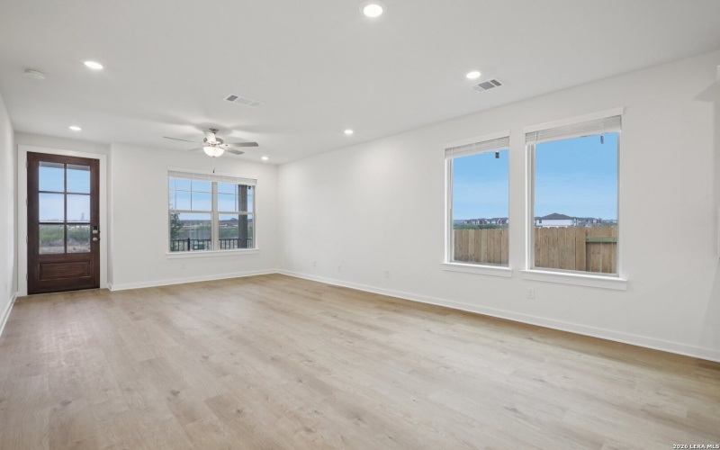 633 Salamander, San Marcos, TX 78666, 3 Habitaciones Habitaciones , ,2 BañosBaños,Residential,En Venta,633 Salamander,0,1946602