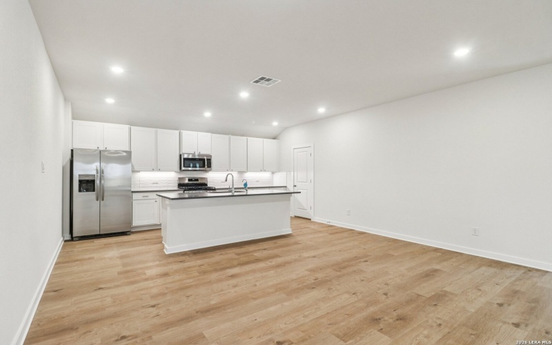 510 Salamander, San Marcos, TX 78666, 4 Habitaciones Habitaciones , ,2 BañosBaños,Residential,En Venta,510 Salamander,0,1946756