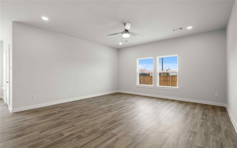 649 Landry Lane, Forney, TX 75126, 4 Habitaciones Habitaciones , ,3 BañosBaños,Residential,En Venta,649 Landry Lane,20704404