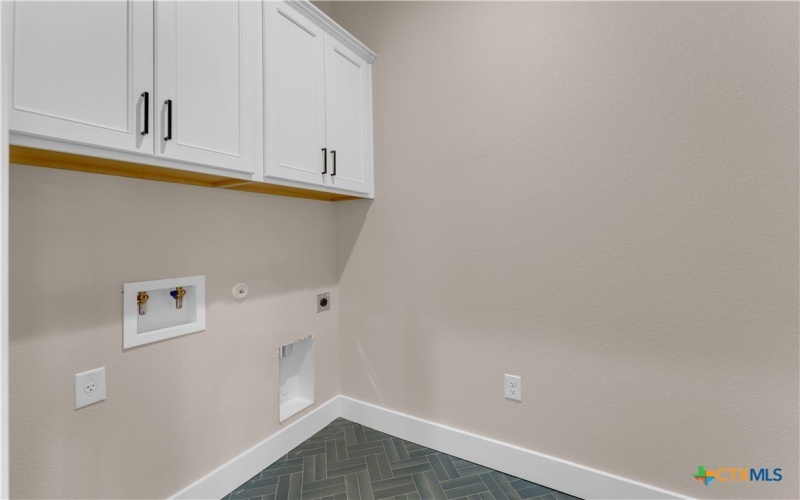 240 Sunday Drive, Burnet, TX 78611, 4 Habitaciones Habitaciones , ,3 BañosBaños,Residential,En Venta,240 Sunday Drive,0,605080