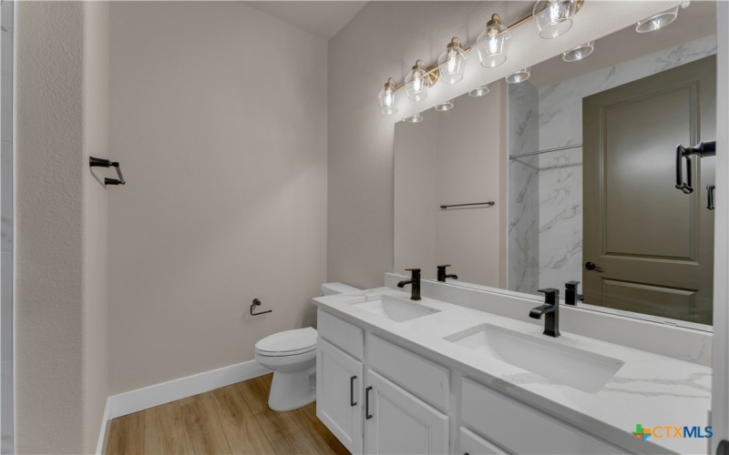 240 Sunday Drive, Burnet, TX 78611, 4 Habitaciones Habitaciones , ,3 BañosBaños,Residential,En Venta,240 Sunday Drive,0,605080