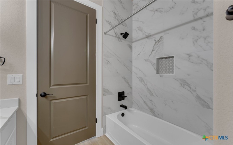 240 Sunday Drive, Burnet, TX 78611, 4 Habitaciones Habitaciones , ,3 BañosBaños,Residential,En Venta,240 Sunday Drive,0,605080