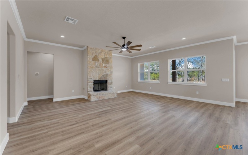 240 Sunday Drive, Burnet, TX 78611, 4 Habitaciones Habitaciones , ,3 BañosBaños,Residential,En Venta,240 Sunday Drive,0,605080