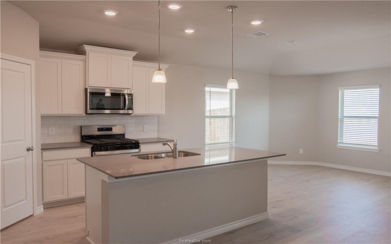 6117 Eldora Dr., College Station, TX 77845, 3 Bedrooms Bedrooms, ,2 BathroomsBathrooms,Residential,For Sale,6117 Eldora Dr.,0,26002747