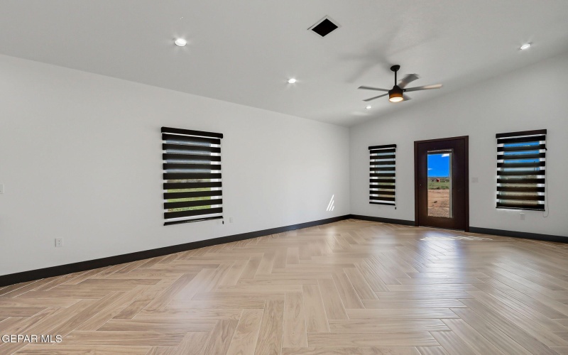 1373 THAR DESERT Drive, Chaparral, NM 88081, 4 Habitaciones Habitaciones , ,1 BañoBaños,Residential,En Venta,1373 THAR DESERT Drive,0,939581