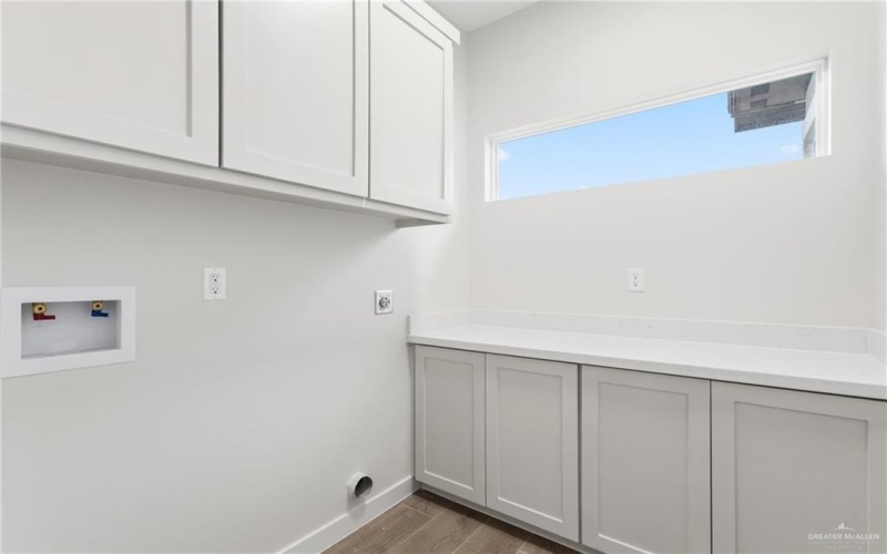 2909 Dhalia Drive, San Juan, TX 78589, 3 Bedrooms Bedrooms, ,3 BathroomsBathrooms,Residential,For Sale,2909 Dhalia Drive,0,497623