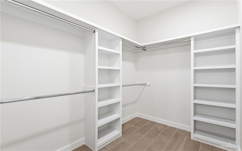 2909 Dhalia Drive, San Juan, TX 78589, 3 Bedrooms Bedrooms, ,3 BathroomsBathrooms,Residential,For Sale,2909 Dhalia Drive,0,497623