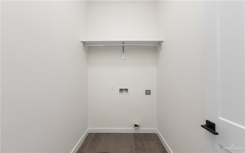 719 W 25th Street, Mission, TX 78572, 3 Bedrooms Bedrooms, ,2 BathroomsBathrooms,Residential,For Sale,719 W 25th Street,0,497638