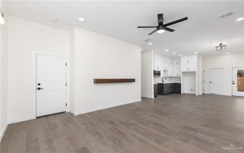 719 W 25th Street, Mission, TX 78572, 3 Bedrooms Bedrooms, ,2 BathroomsBathrooms,Residential,For Sale,719 W 25th Street,0,497638