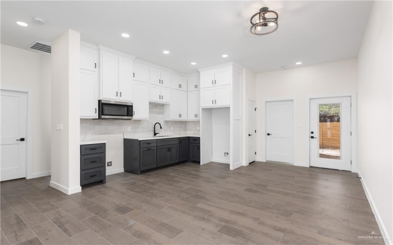 719 W 25th Street, Mission, TX 78572, 3 Bedrooms Bedrooms, ,2 BathroomsBathrooms,Residential,For Sale,719 W 25th Street,0,497638